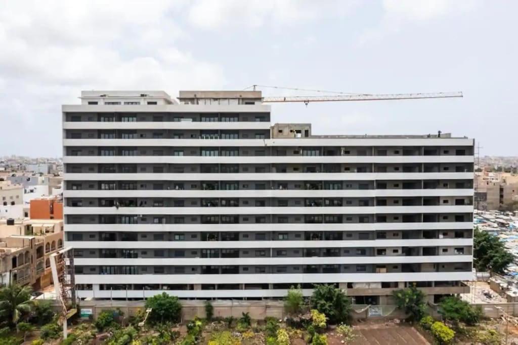 Superbe Appartement Avec Parking Gratuit Et Garde Dakar Exterior foto
