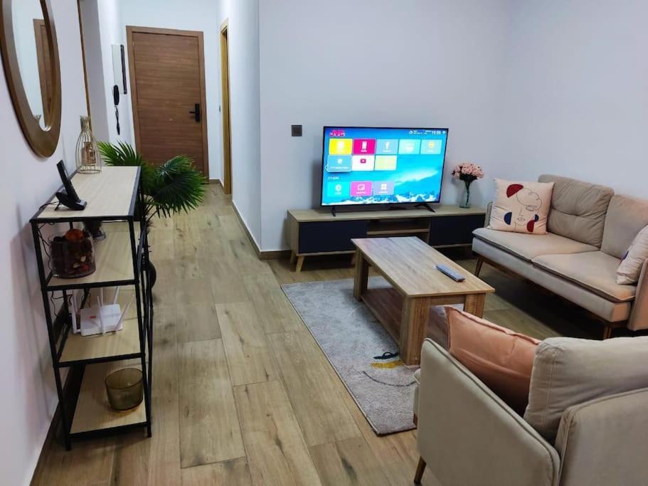 Superbe Appartement Avec Parking Gratuit Et Garde Dakar Exterior foto