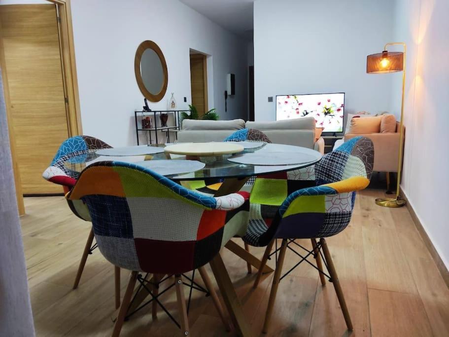 Superbe Appartement Avec Parking Gratuit Et Garde Dakar Exterior foto